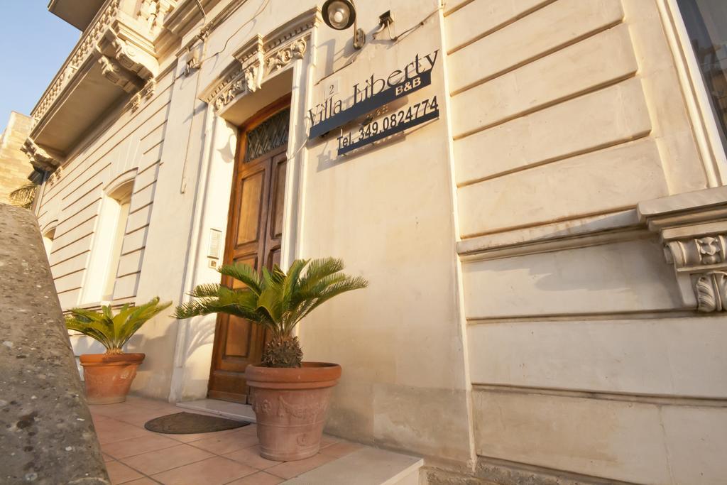 Villa Liberty Palazzo Gigante Lecce Esterno foto